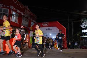 BIB: 
                            <button type="button" onclick="openModal(26265208)" class="btn btn-primary btn-sm float-right btn-popup" data-toggle="modal" data-target=".modal-high-quality">
                        <i class="fas fa-shopping-cart"></i> Add to Cart
                    </button>
                                            <button type="button" onclick="isThisMe(26265208, true)" class="btn btn-success btn-sm float-right btn-popup btn-isme hidden" data-toggle="tooltip" data-placement="bottom" title="นี่คือรูปของคุณใช่ไหม คลิกที่นี่เพื่อเอาเข้าอัลบั้ม">
                        <i class="fas fa-plus"></i> Add to album
                    </button>
                    <button type="button" onclick="isThisMe(26265208, false)" class="btn btn-warning btn-sm float-right btn-popup btn-isnotme hidden">
                        <i class="fas fa-ban"></i> Remove from album
                    </button>